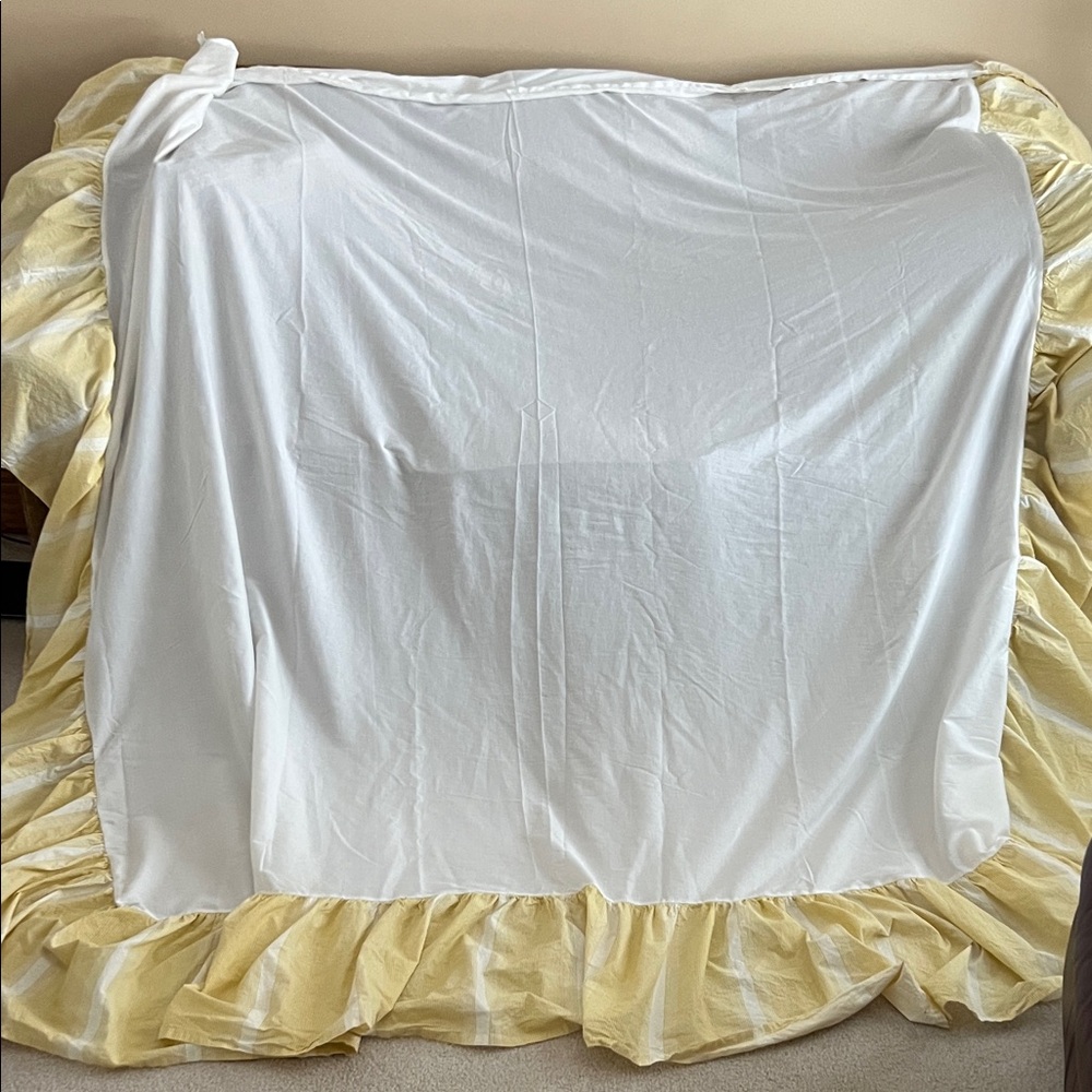 Waverly Bed Skirt-Freshly Laundered- Queen size